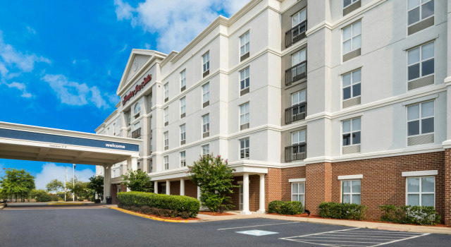 Hampton Inn and Suites Fredericksburg, Забронировать Отель Фредериксберг Виргиния