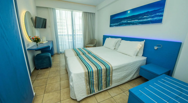 Двухместный номер Superior с частичным видом на море Anonymous Beach Hotel