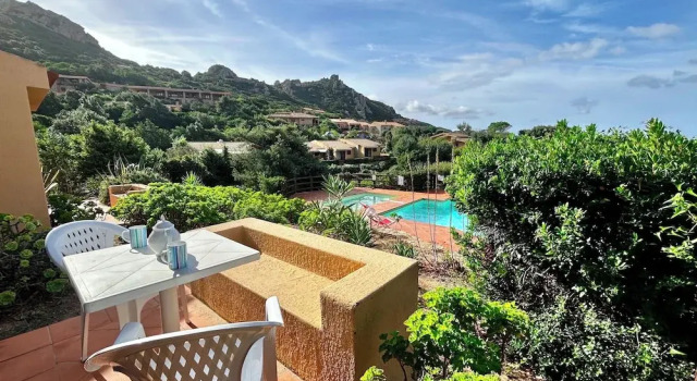 Residence with pool in Costa Paradiso