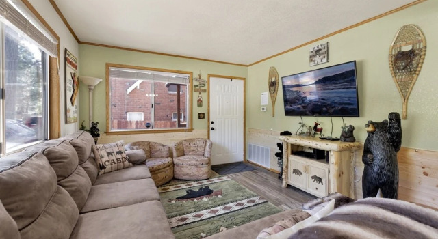 2158-bearfoot Hideaway 4 Bedroom Home by Redawning
