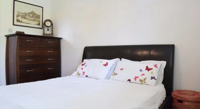 1 Bedroom Apartment With Balcony in Putney, Varaa Huoneisto Asunnot kohteessa Merseyside, Huoneisto