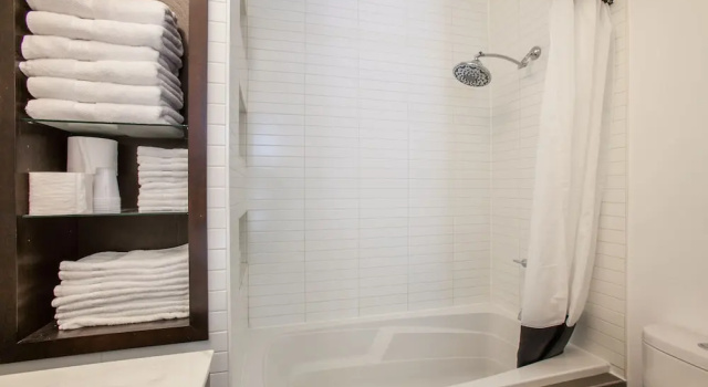 Luxusní Apartmán 3 pokoje s balkonem LMVR - The Laurier
