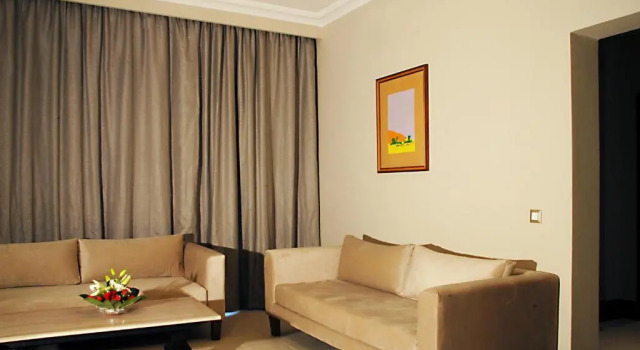 Полулюкс Oasis Palm Hotel