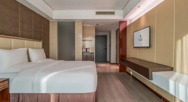 Люкс Rezen Select Hotel (Taizhou Linhai Duqiao Baolong Square)