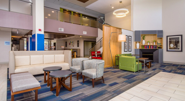 Holiday Inn Express Phoenix-Airport/University Drive by IHG, Забронировать Отель  