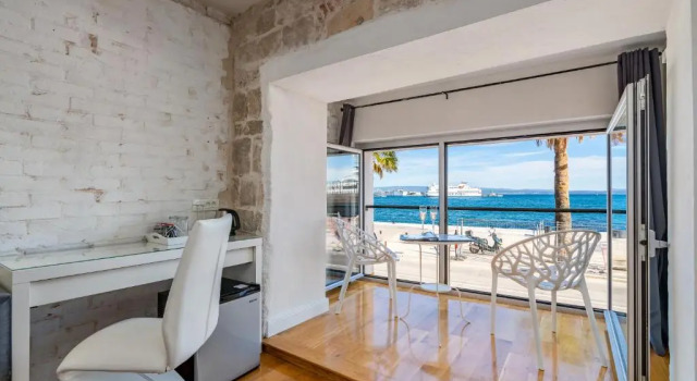 Номер Luxury с видом на море Galeria Valeria Seaside Downtown - MAG Quaint & Elegant Boutique Hotels