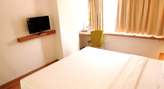 Одноместный номер Economy Whiz Hotel Cikini Jakarta