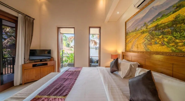 Villa Seacluded 1 - 3BR Villa in Central Seminyak - Large Pool, Забронировать Вилла Семиньяк Бадунг