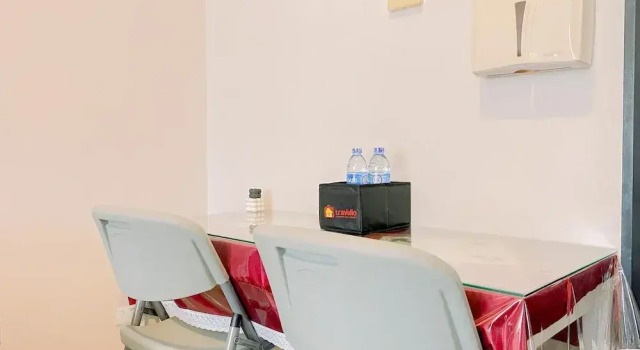 Апартаменты Good And Simply 1Br At Sudirman Suites Apartment