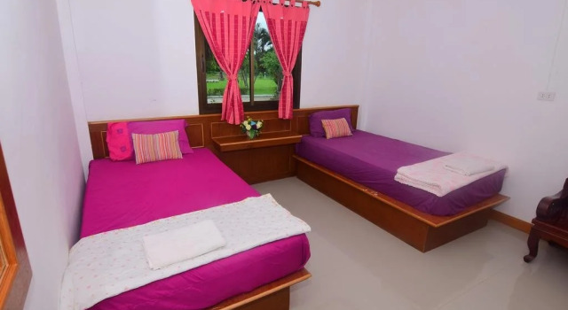 Paktraporn Resort, Varaa Lomakeskus Hotellit North-Eastern Thailand pysäköinnillä, Pysäköinti