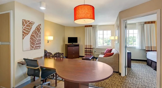 Hawthorn Suites by Wyndham Greensboro, Book Hotel Greensboro North Carolina