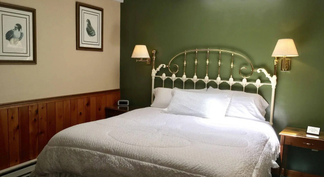 Outpost Inn, Buchen Sie Pension Highlands North Carolina