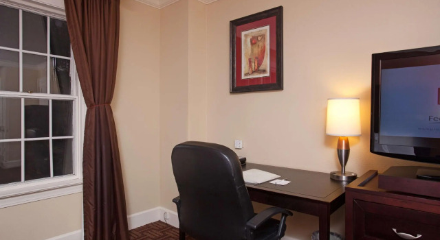 Номер Standard Hampton Inn & Suites Stamford
