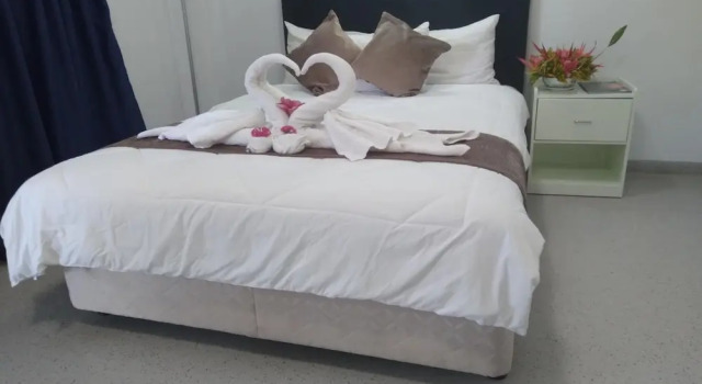 Crossroads Hotel Lae, Buchen Sie Hotel Lae 