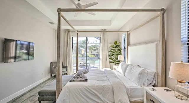 Sun-Seekers Getaway: Lavish Cape Coral Villa, Забронировать Вилла Кейп-Корал Southwest Florida