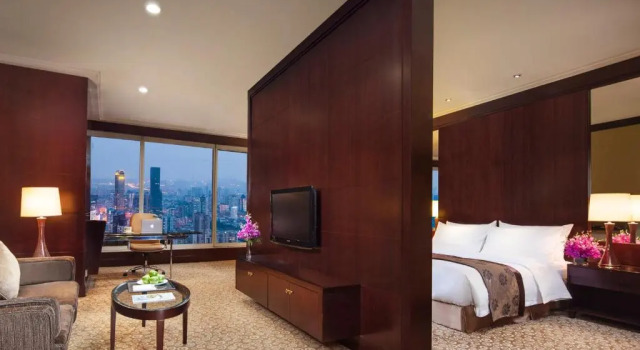 Люкс Deluxe Golden Eagle Summit Hotel Downtown