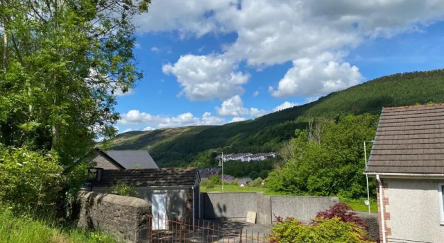 Taff Valley Cottage by StayStaycations, Rezervați Casă de vacanță Aberfan Glamorgan