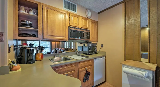 Апартаменты Cozy Ruidoso Condo by Grindstone Lake + Skiing!