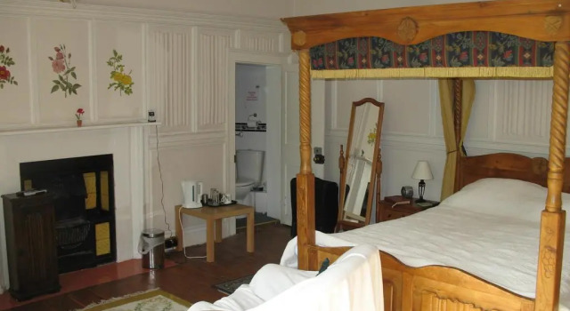 Rothmans B&B