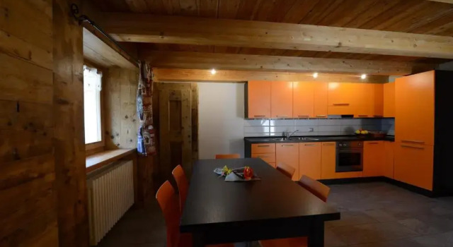 Vieilles Maisons DIntrod, Забронировать Апартаменты/квартира Интрод 