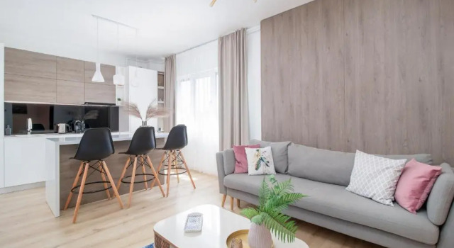Апартаменты Josephine Apartment