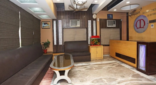 OYO 15848 Hotel Mahajan Palace, Забронировать Отель Отели Алигарха с завтраком, Завтраки