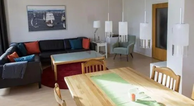 Stilvolle Altbauwohnung in zentraler Lage