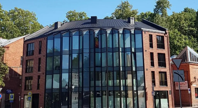 Baeri Residence, Забронировать Отель Отели Тарту с парковкой, рядом с University of Tartu Natural History Museum, Парковка
