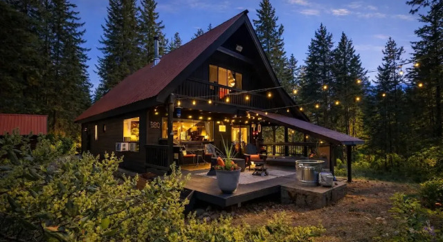 Номер Standard Thyme Out 2 Bedroom Home by NW Comfy Cabins by RedAwning