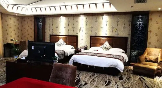 Люкс Jinbaili Hotel (Guangzhou North Railway Station)