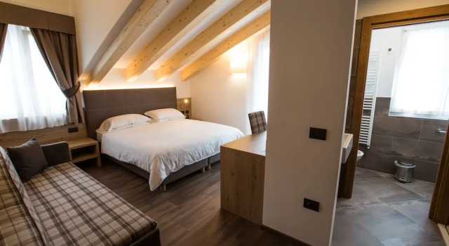Полулюкс с балконом Sassdei My Active Suite Hotel