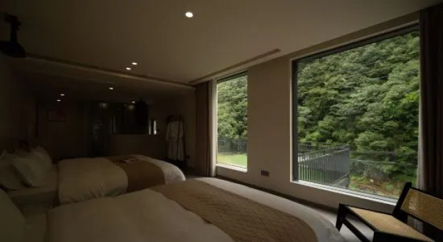 Кровать в общем номере c 1 комнатой Creekside·Rill Ease Riverside Stream Villa (Zhebei Grand Canyon Branch)