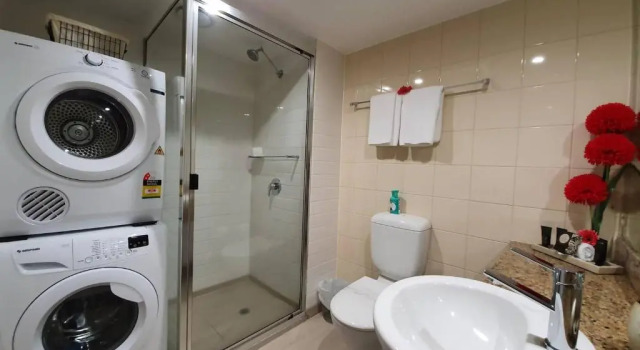 Апартаменты Palm Cove Beachside Apartment - Sea & Mountain Views