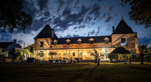 Domaine St Ferreol, Book Hotel Hotels in Gerde with Parking, Parking