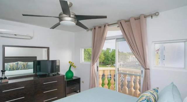 Costa Ensenada Penthouse 505 across the street from Balneario beach, Забронировать Отель Ринкон Агуадилья