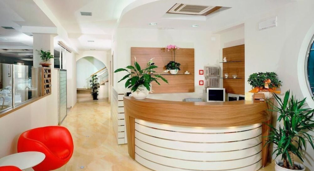 Hotel Albatros, Забронировать Отель Отели в центре Мизано-Адриатико, в центре