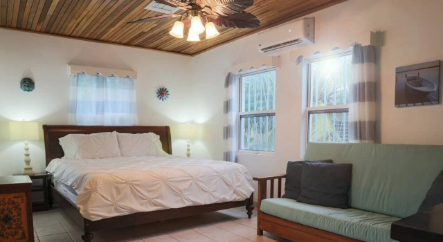 Villa Sand, Book Villa Villas in Belize Province, Villa