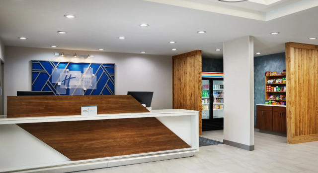 Holiday Inn Express & Suites Bridgeport, an IHG Hotel, Buchen Sie Hotel Bridgeport 