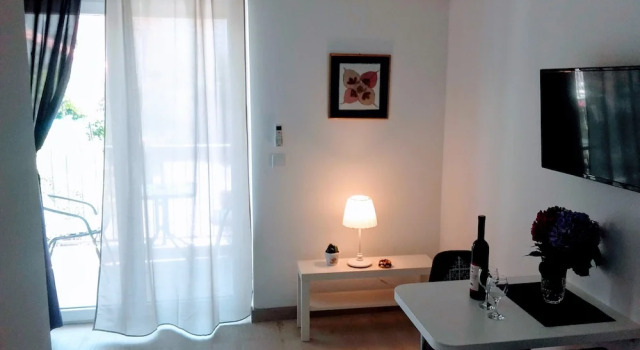 Люкс с балконом Guest House Djonovic