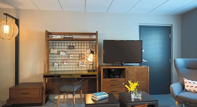 Двухместный полулюкс c 1 комнатой Renaissance Minneapolis Bloomington Hotel