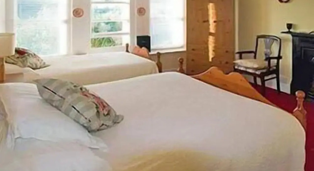 Трёхместный номер Standard The Old Cable Historic House & Seafood Restaurant