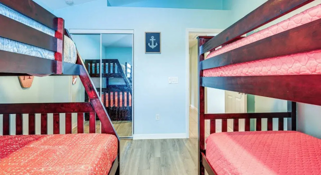Коттедж Pet-friendly Fort Pierce Home w/ Pool & Kayaks!