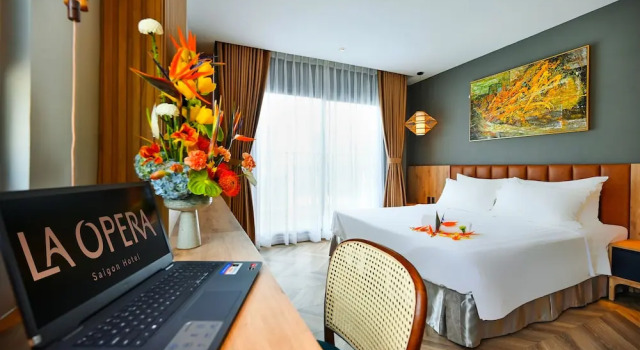 Люкс La Opera Saigon Hotel