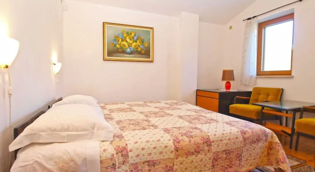 Apartment 950