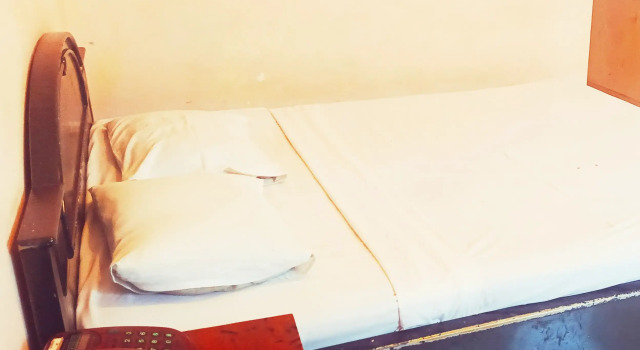 Standard Zimmer Hotel Wijaya Purwokerto