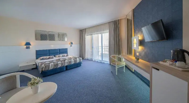 Семейный номер Standard с балконом и с видом на море GRIFID Arabella Hotel - Ultra All inclusive & Aquapark