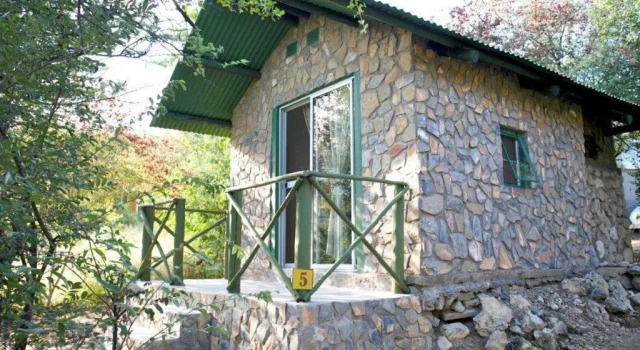 Bungalow Sasa Safari Camp & Tours