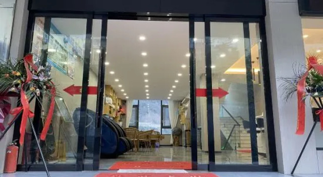 Sanjiangyuan Hotel, Prenota Hotel Hotel a Deqin con parcheggio, Parcheggio