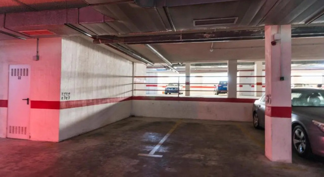 Apartamento Torreón del Mar 100m de la playa garage, Забронировать Апартаменты/квартира Отели Бенальмадена с парковкой, рядом с Индуистский храм, Парковка