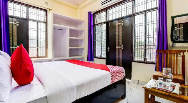Valencia Inn by OYO Rooms